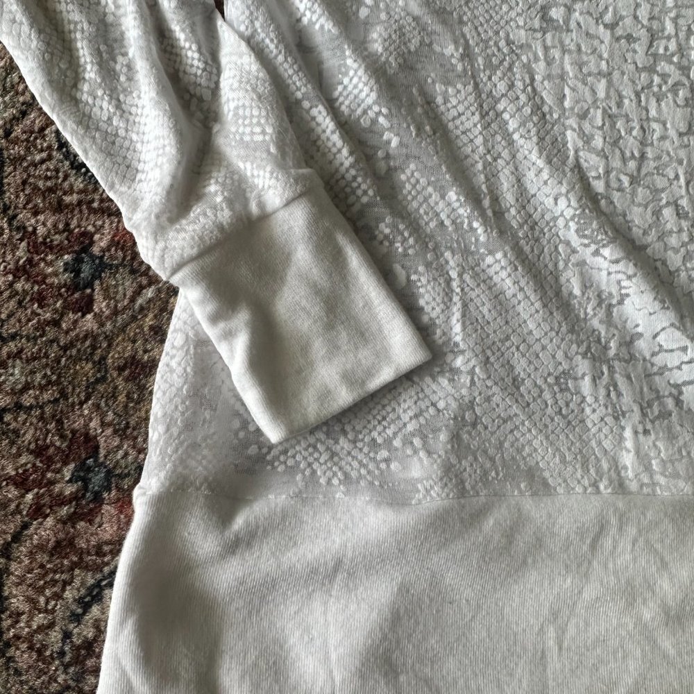 Lightweight See-Through Hooded JACKET XS - Picture 5 of 8